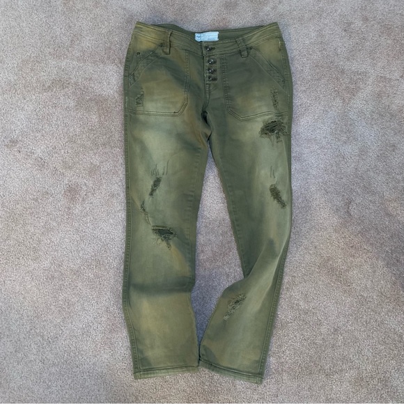 free people Mountaineer Destroyed Jeans . - Picture 10 of 11